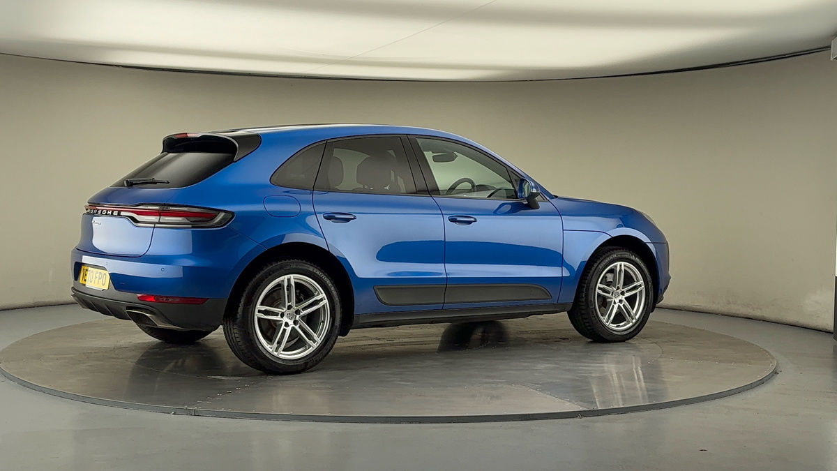 More views of Porsche Macan