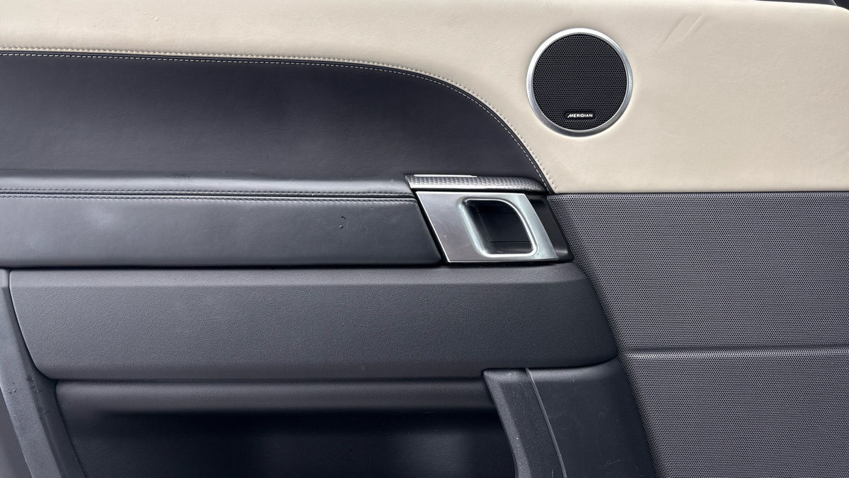 Land Rover Range Rover Sport Image 19