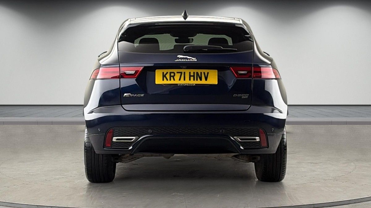 Jaguar E-PACE Image 4