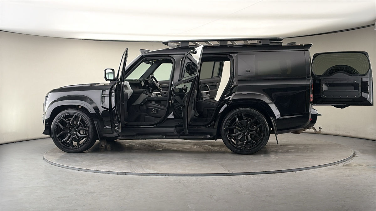 More views of Land Rover Defender 130