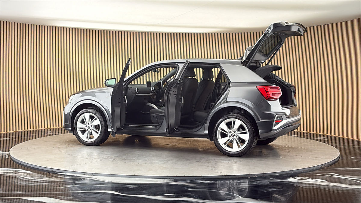 More views of Audi Q2