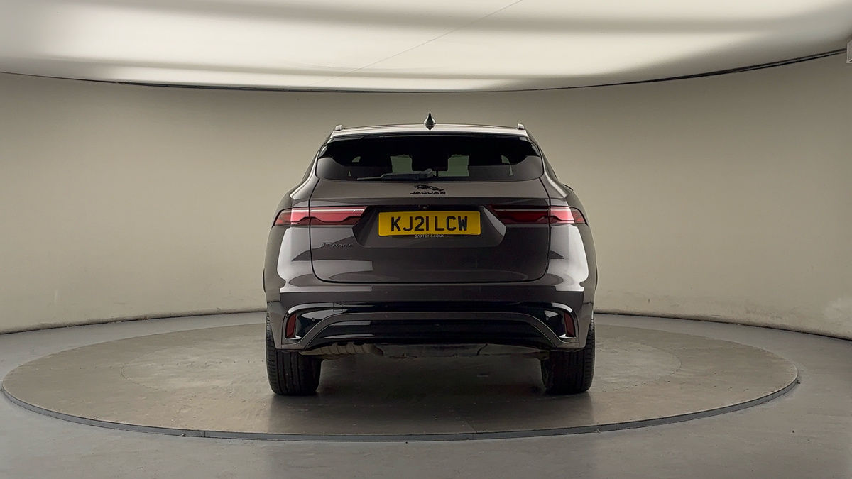 Jaguar F-PACE Image 4