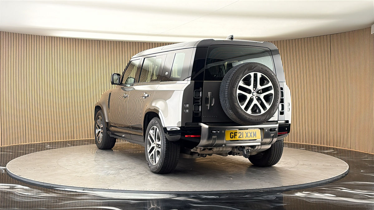 More views of Land Rover Defender 110