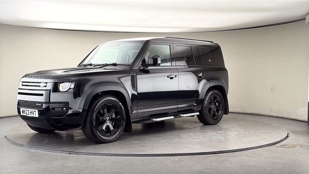 Land Rover Defender 110 Image 20