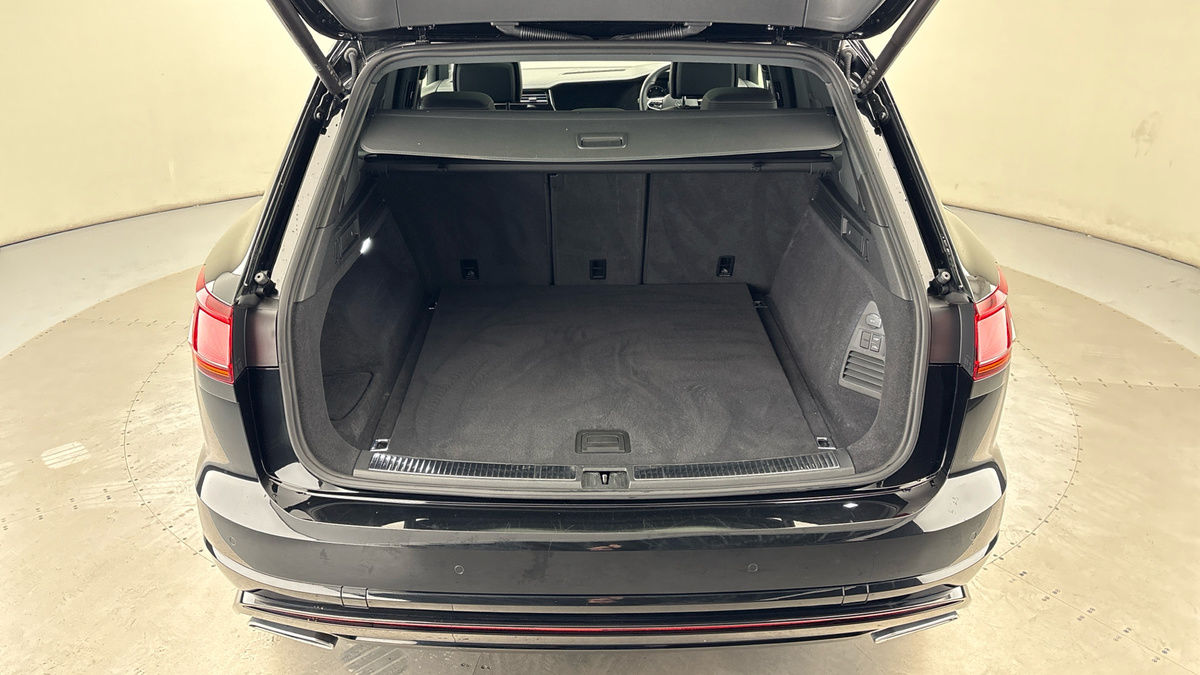 Volkswagen Touareg Image 11