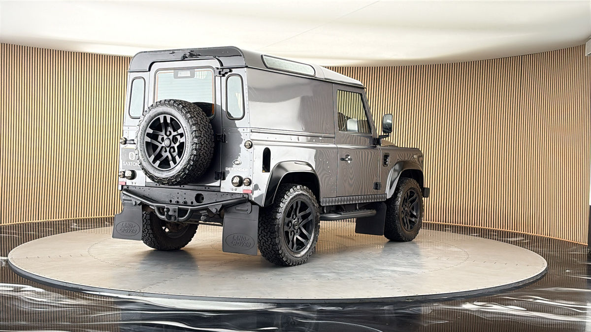 More views of Land Rover Defender 90