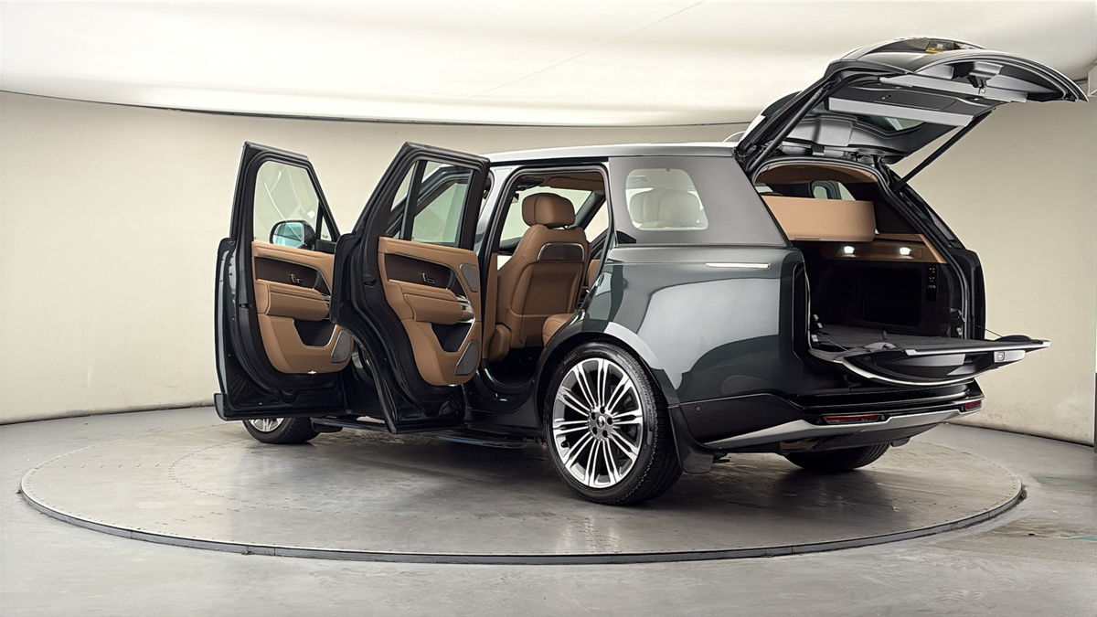 More views of Land Rover Range Rover