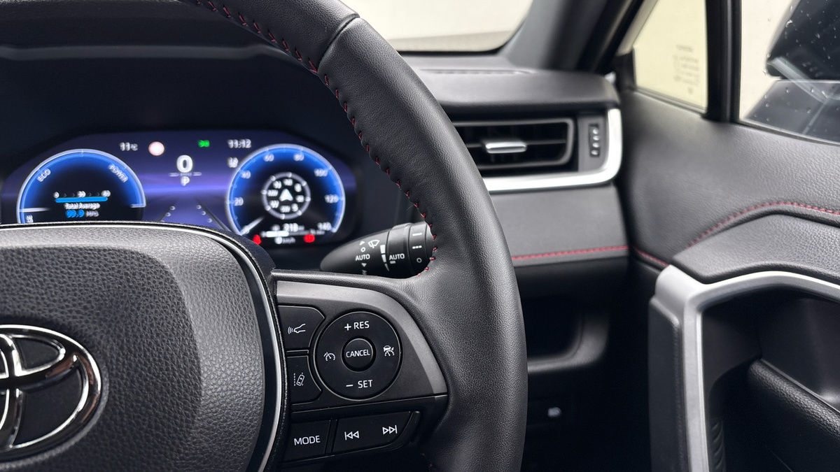 Toyota RAV4 Image 14