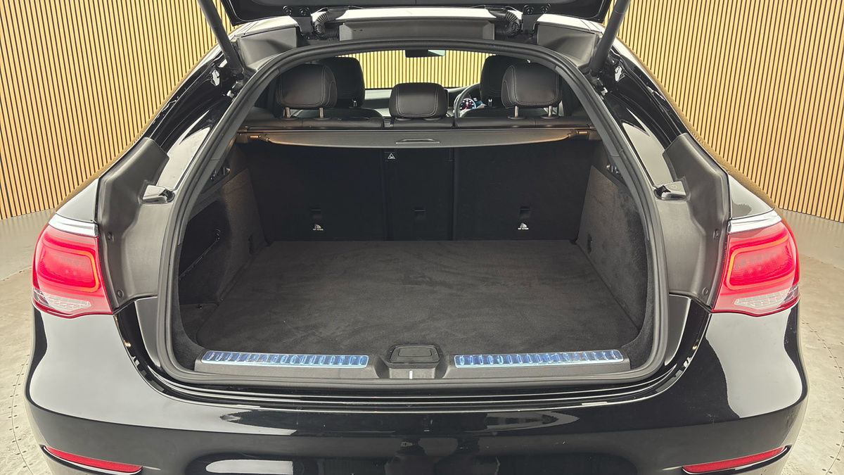 Mercedes-Benz GLC Image 11