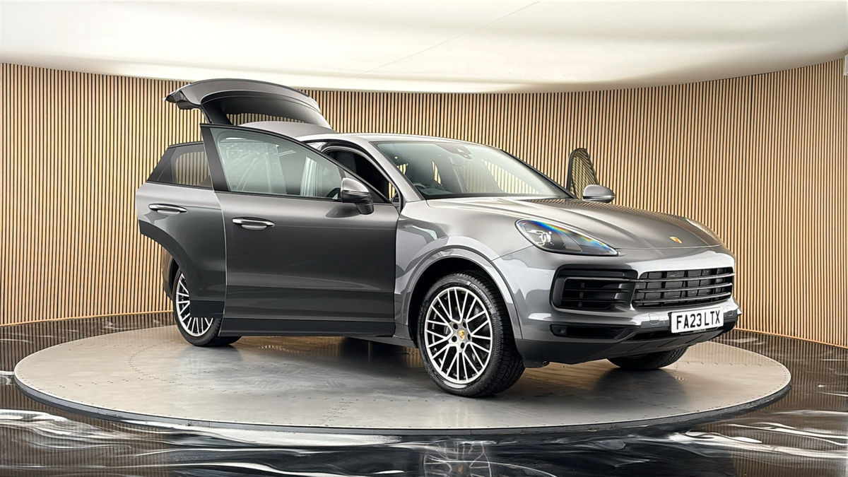 More views of Porsche Cayenne