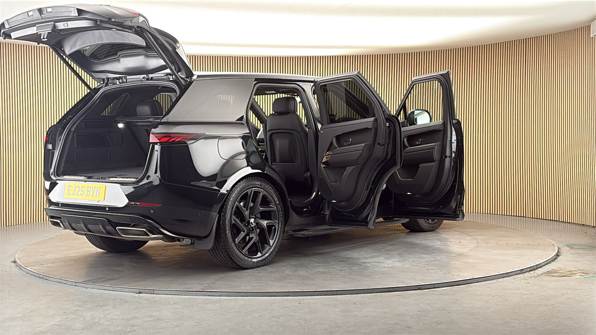 More views of Land Rover Range Rover Sport