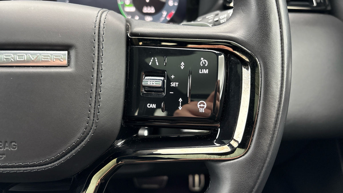 Land Rover Range Rover Velar Image 14