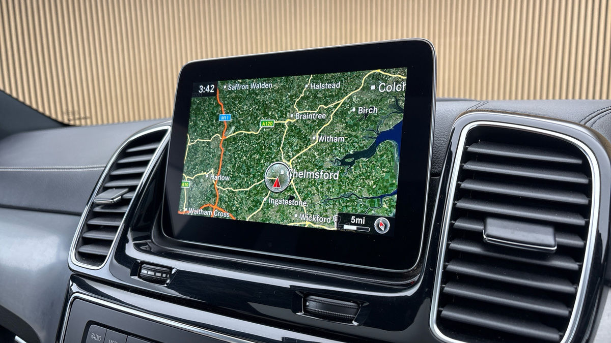 Mercedes-Benz GLE Image 17