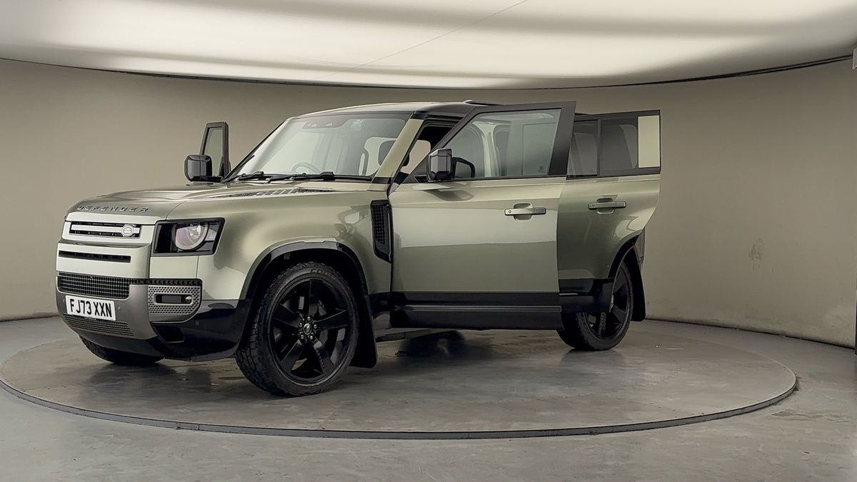 More views of Land Rover Defender 110