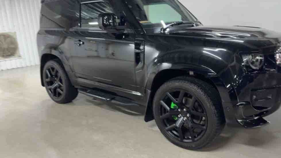 More views of Land Rover Defender 90