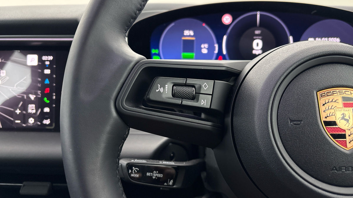 Porsche Macan Image 13