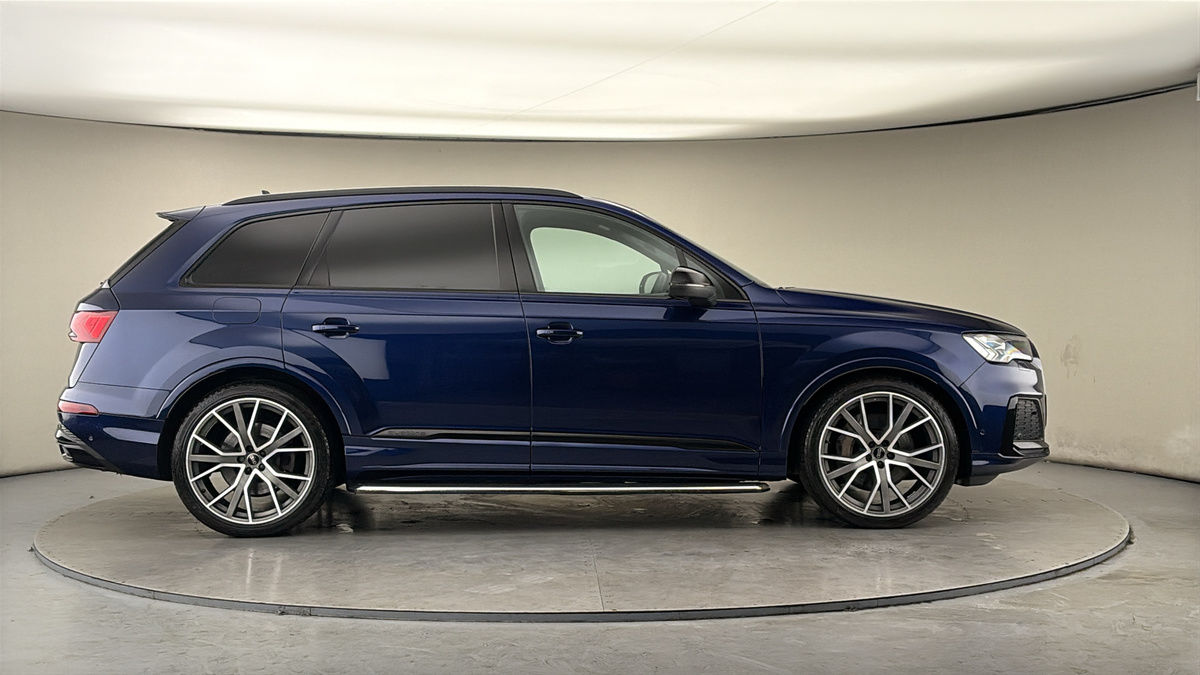 Audi Q7 Image 16