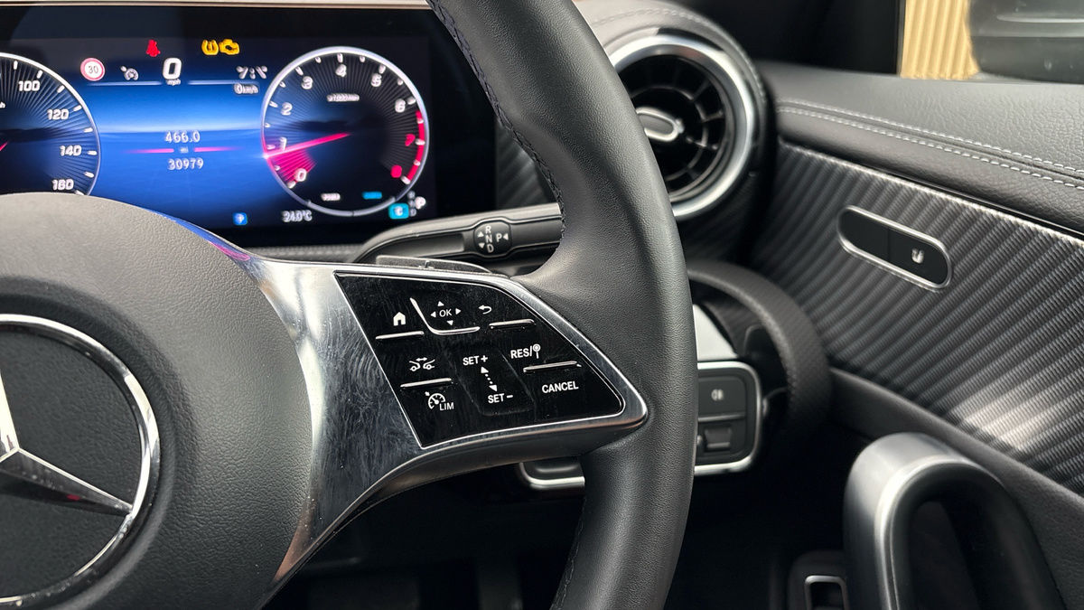 Mercedes-Benz CLA Image 14