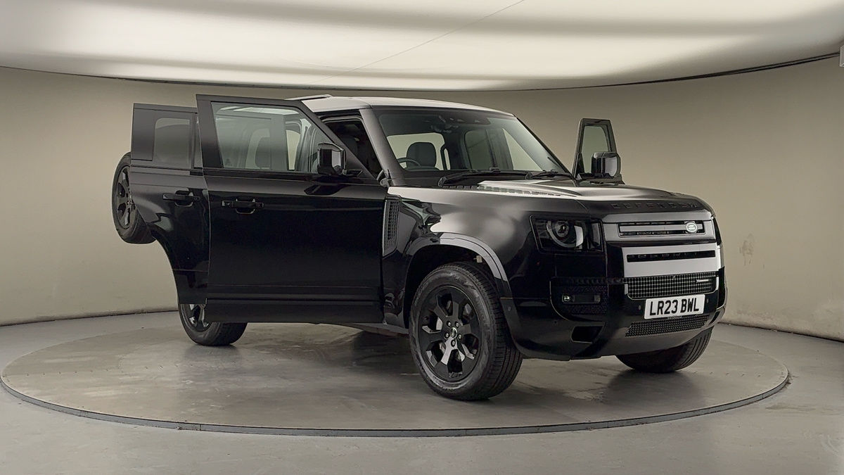 More views of Land Rover Defender 110