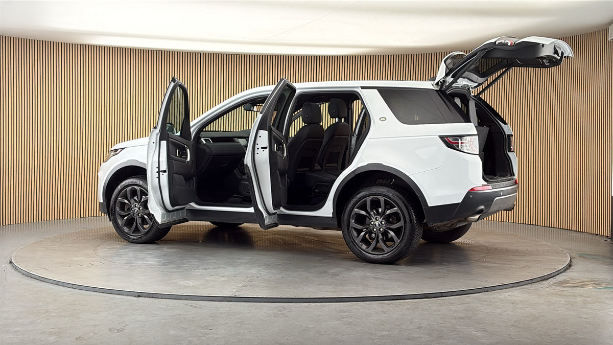More views of Land Rover Discovery Sport