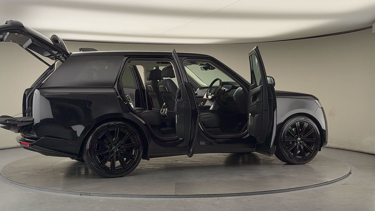 More views of Land Rover Range Rover