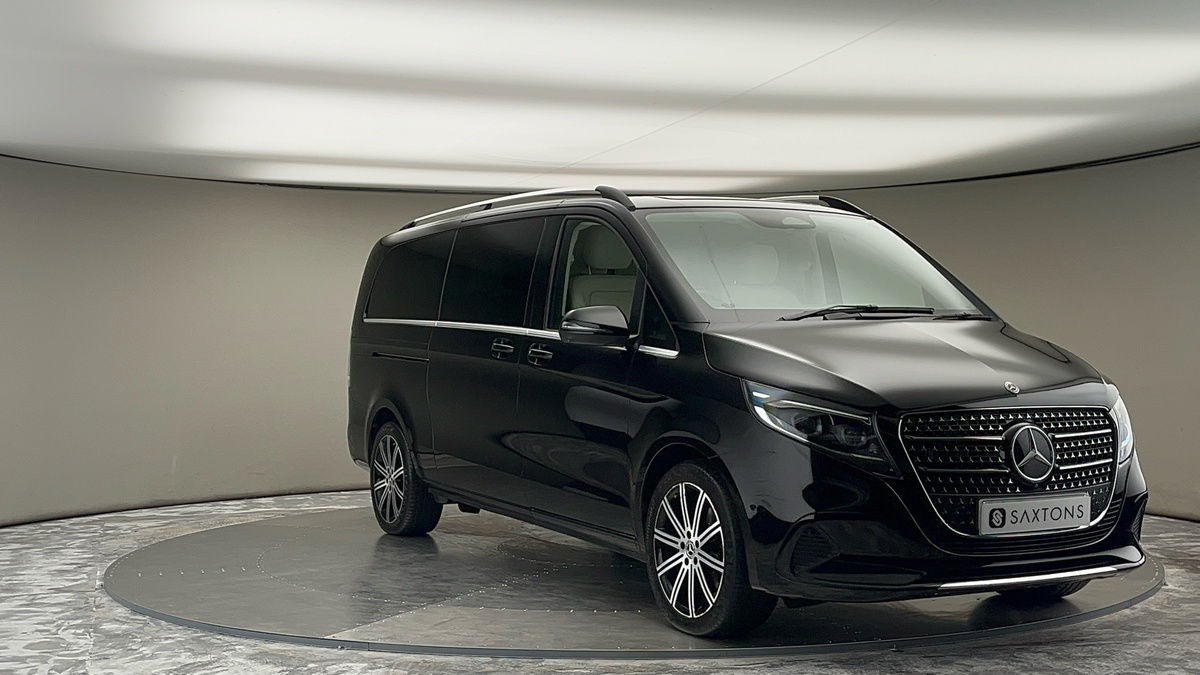 Mercedes-Benz V Class Sticky Header Image