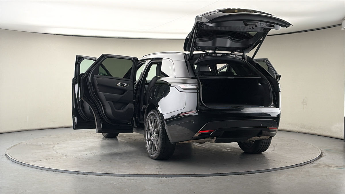 More views of Land Rover Range Rover Velar