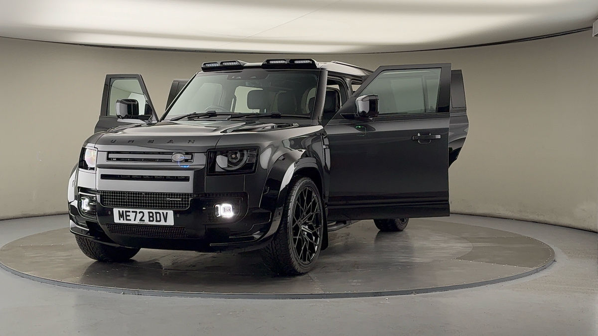 More views of Land Rover Defender 110