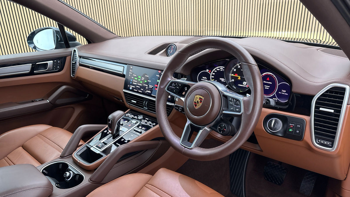 Porsche Cayenne Image 5