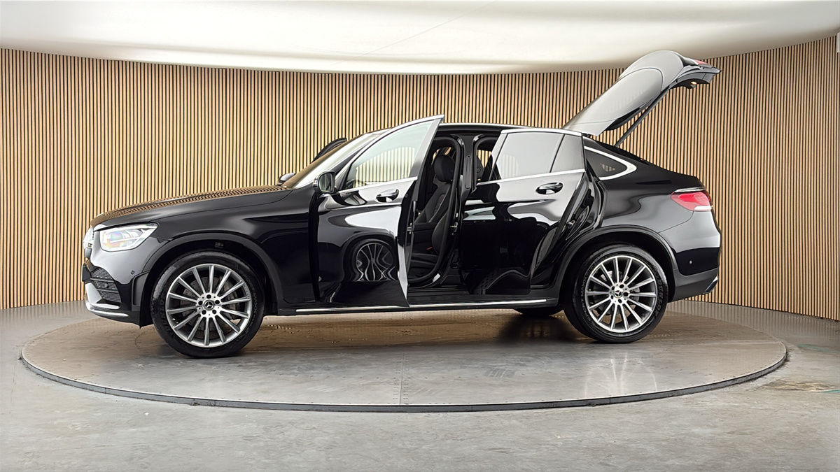 More views of Mercedes-Benz GLC