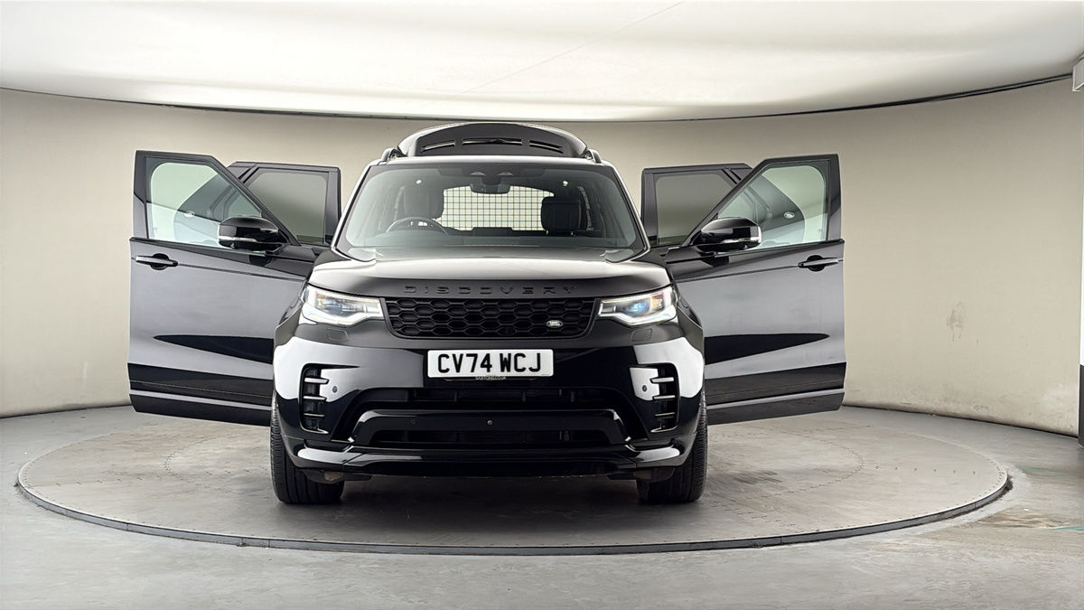 More views of Land Rover Discovery