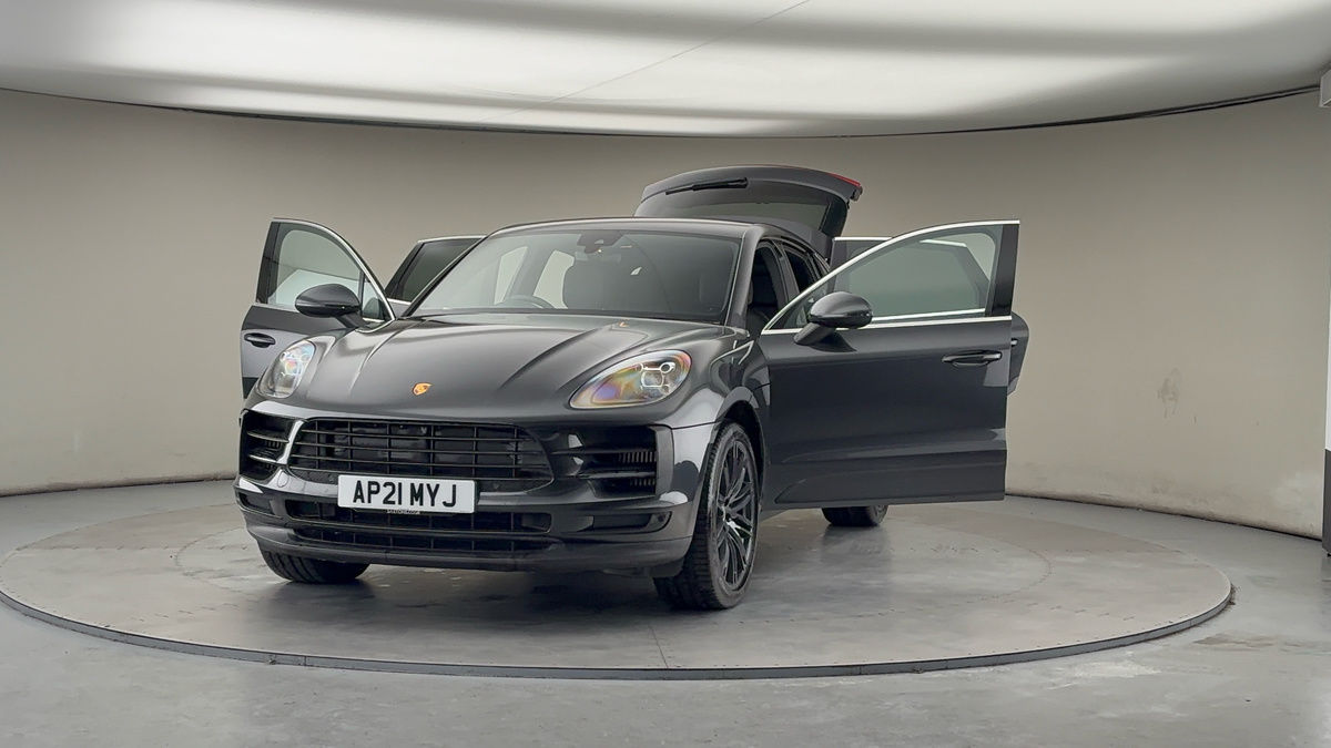 More views of Porsche Macan
