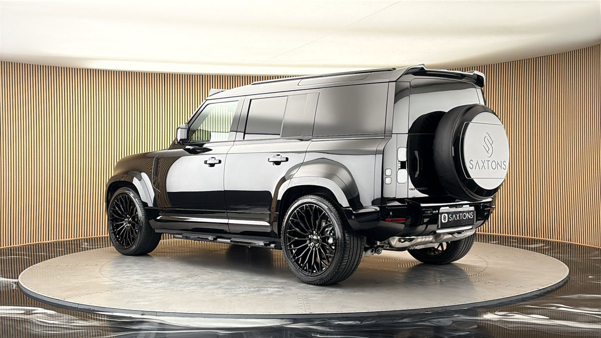 More views of Land Rover Defender 110