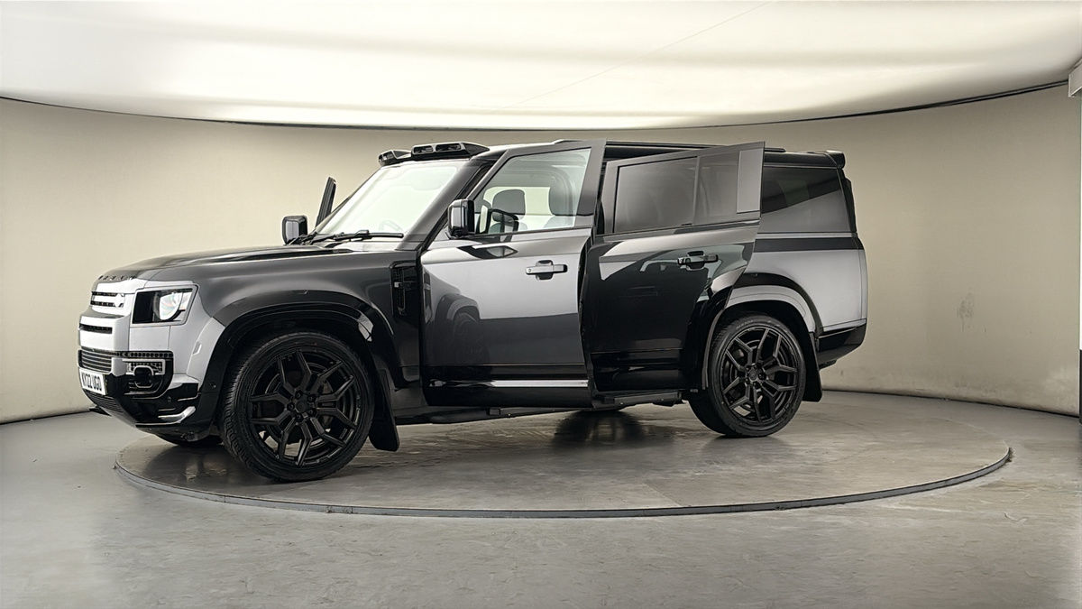 More views of Land Rover Defender 130