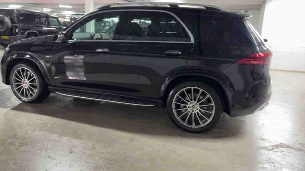 More views of Mercedes-Benz GLE