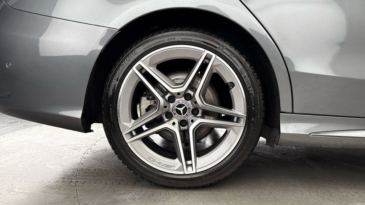 Mercedes-Benz C Class Image 19