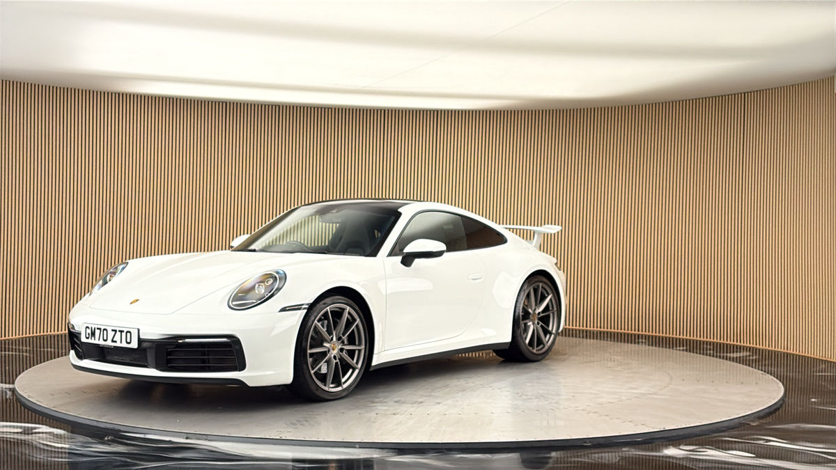 More views of Porsche 911