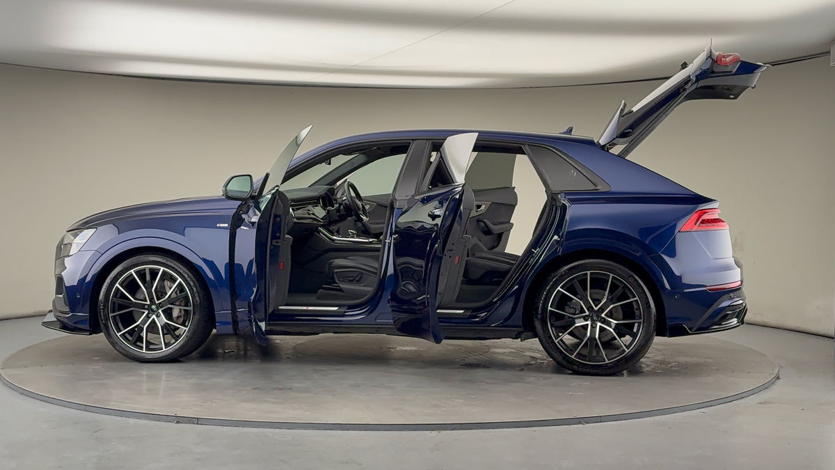 More views of Audi Q8