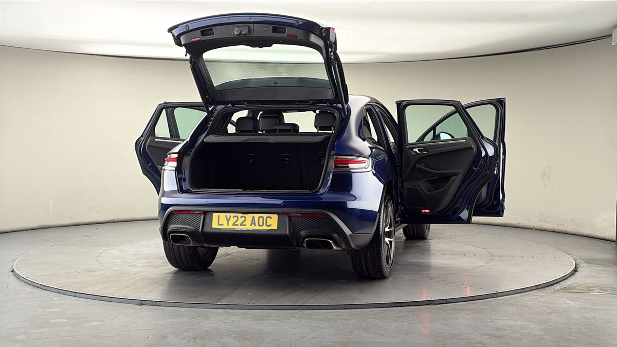 More views of Porsche Macan