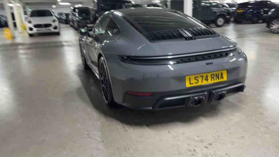 More views of Porsche 911