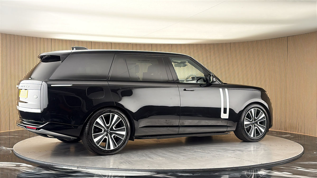 More views of Land Rover Range Rover
