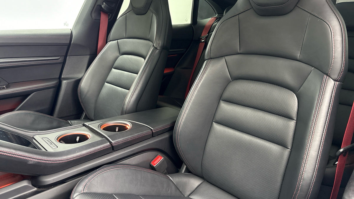 Porsche Taycan Image 8