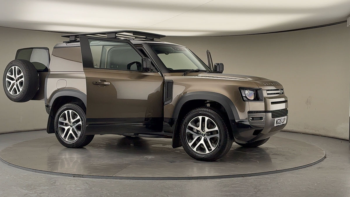 More views of Land Rover Defender 90