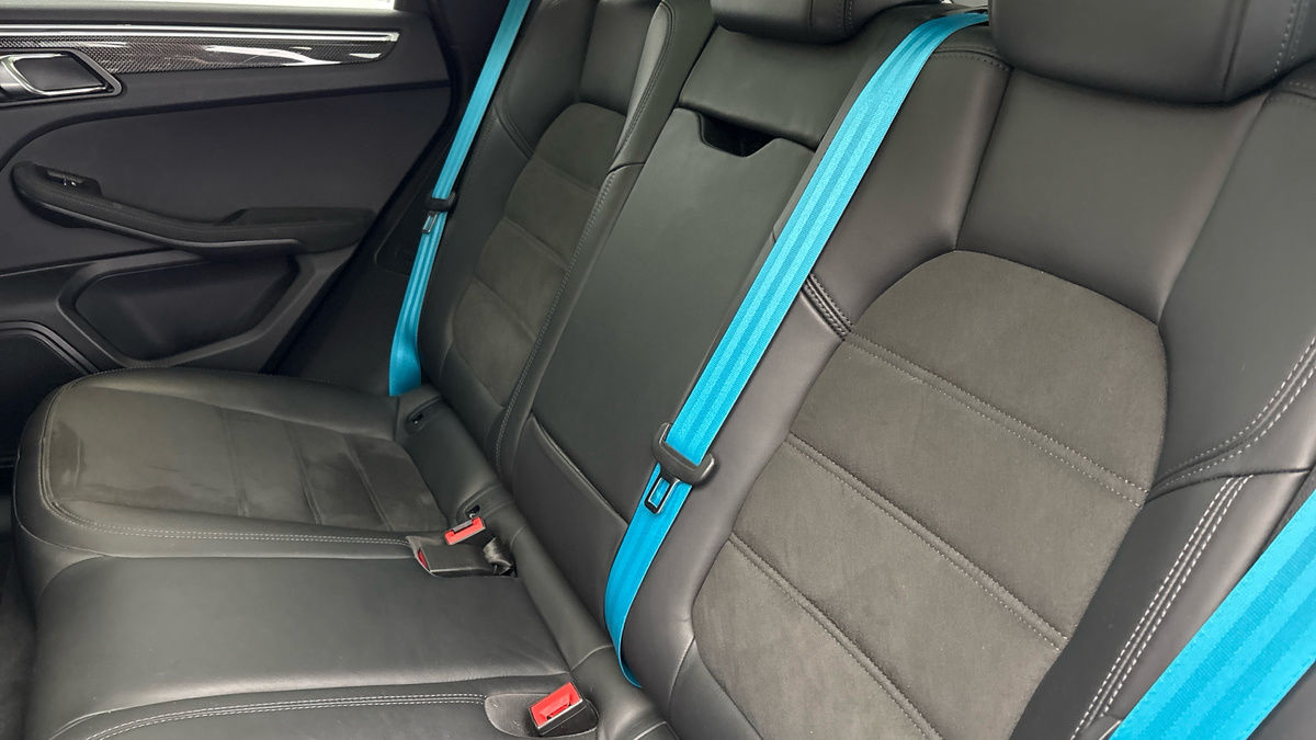 Porsche Macan Image 8