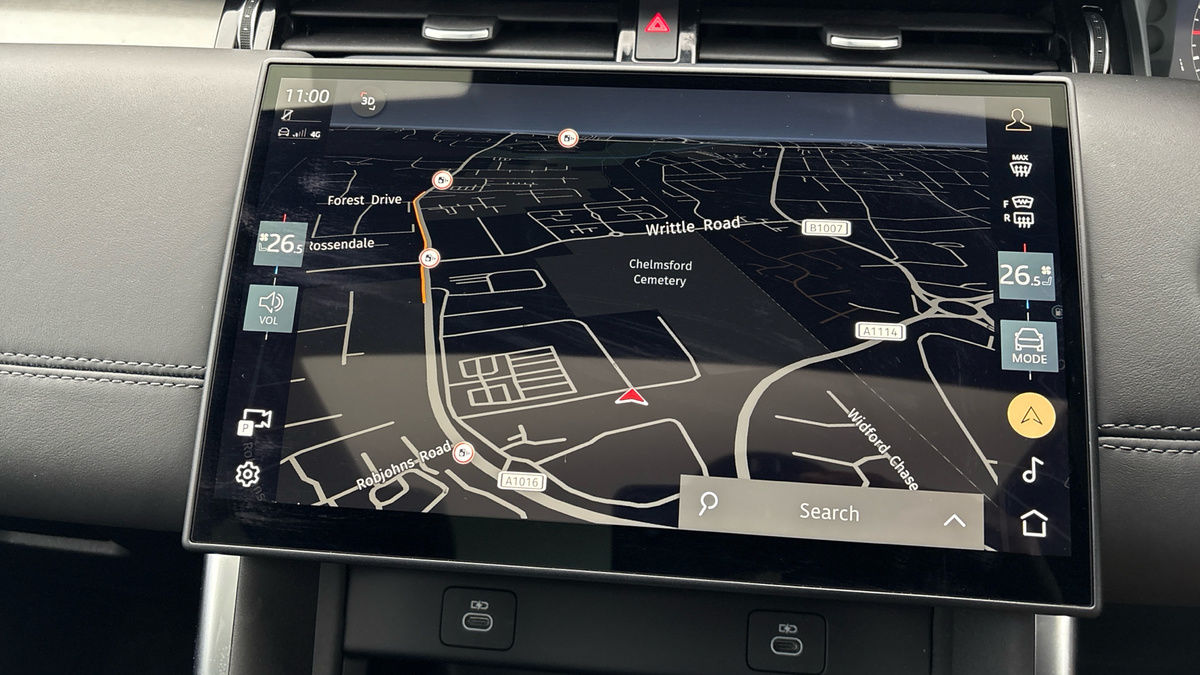 Land Rover Discovery Sport Image 17