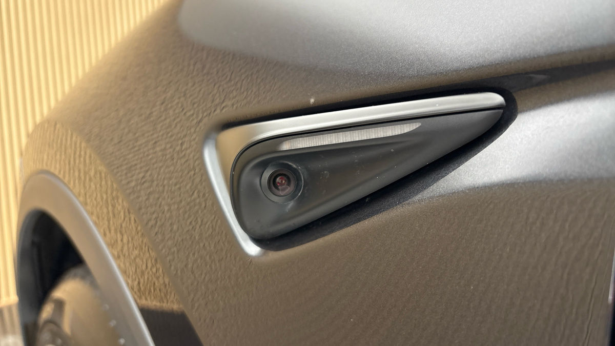 Tesla Model Y Image 36