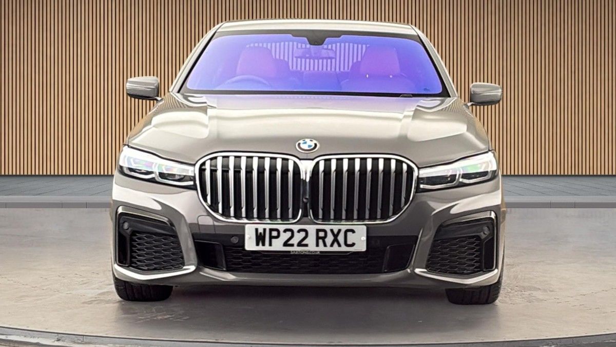 BMW 7 Series Image 3