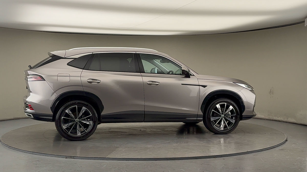 More views of MG MG HS