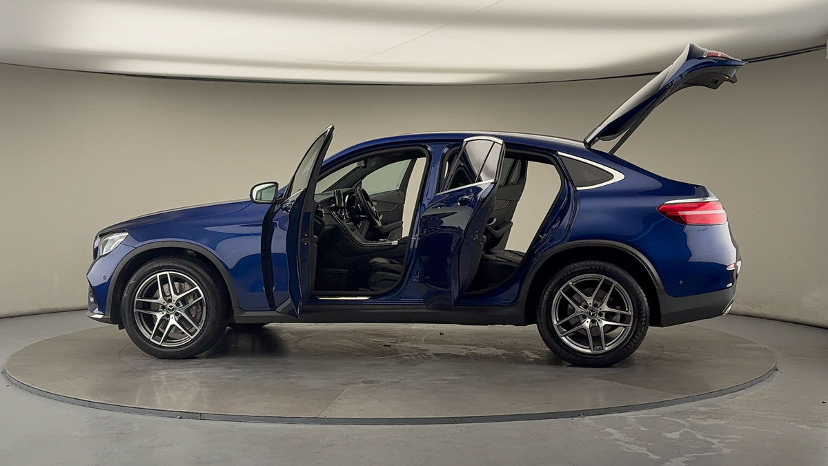 More views of Mercedes-Benz GLC