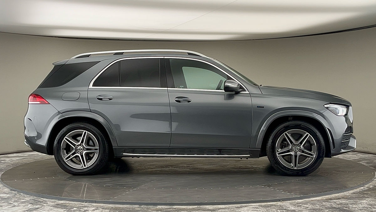More views of Mercedes-Benz GLE